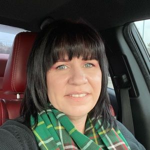 Meet your Posher, Lorrie